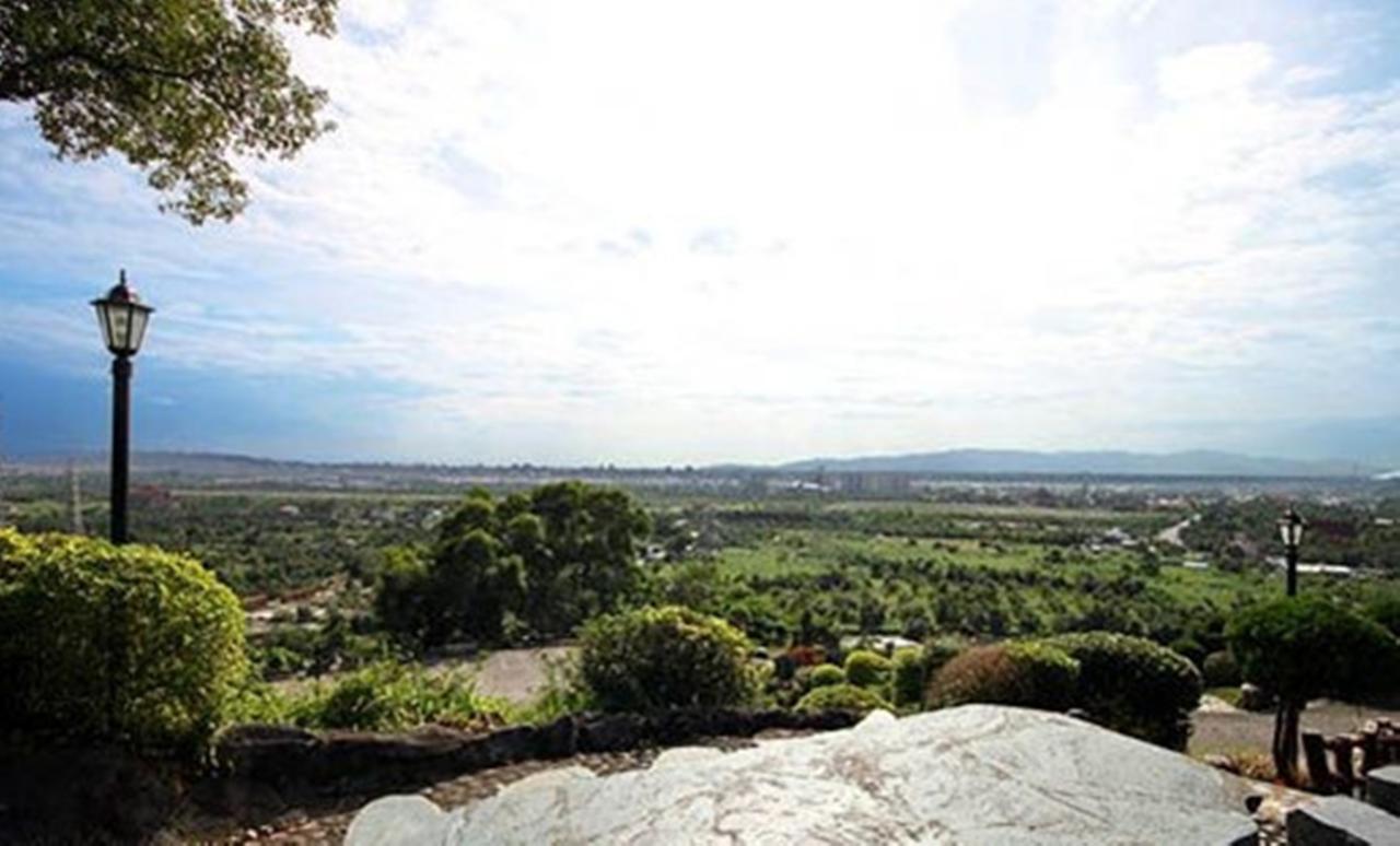 Mountain House Bed & Breakfast Shuiyuan Bagian luar foto